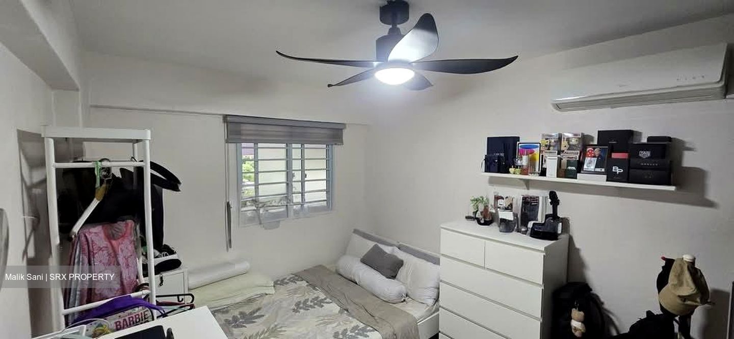 Blk 244 Jurong East Street 24 (Jurong East), HDB 3 Rooms #583427691